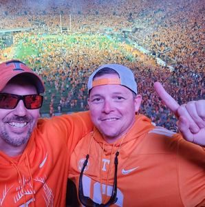 Meet your Posher, Derrick